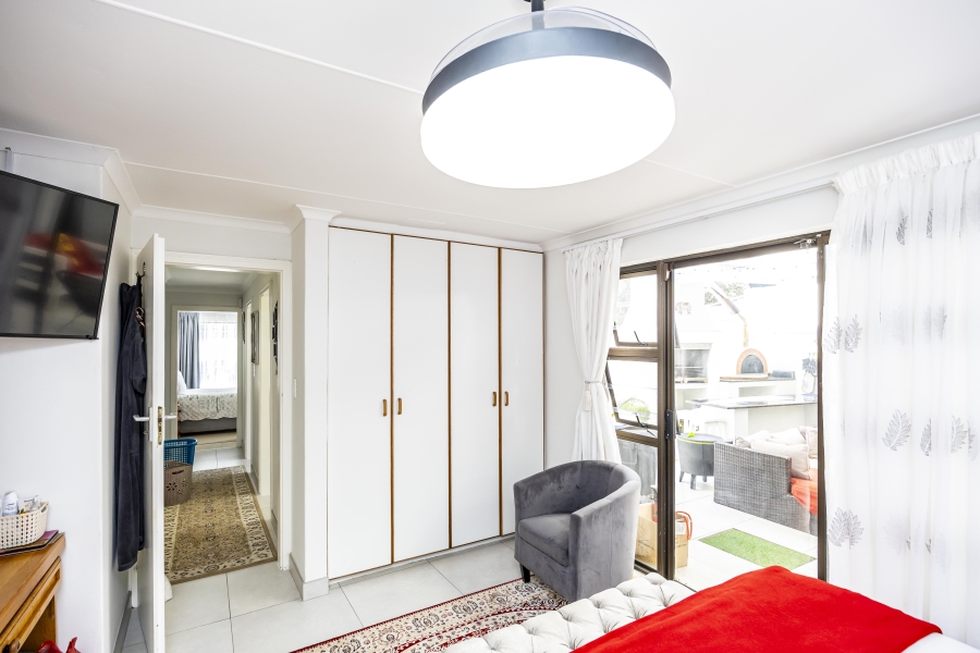 5 Bedroom Property for Sale in Gonubie Eastern Cape
